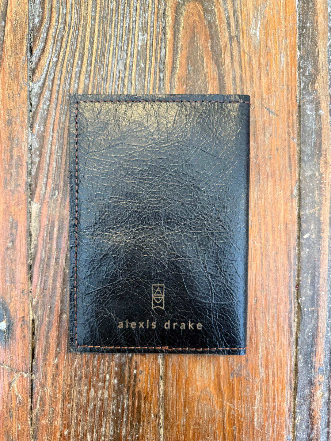 Capsule Wallet - Rocky