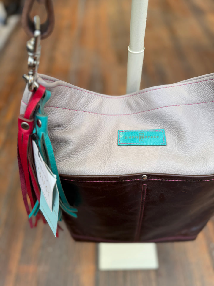 Train Shoulder Tote - Stone Gray + Rocky