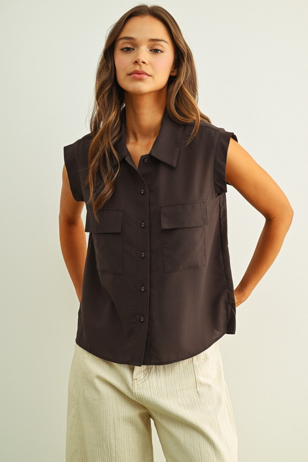 Front Pocket Button Front Sleeveless Chiffon Blouse - Espresso